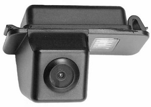 Штатная камера заднего вида Intro VDC-013 для автомобилей Ford Focus II хечбэк, Mondeo, S-MAX, KUGA